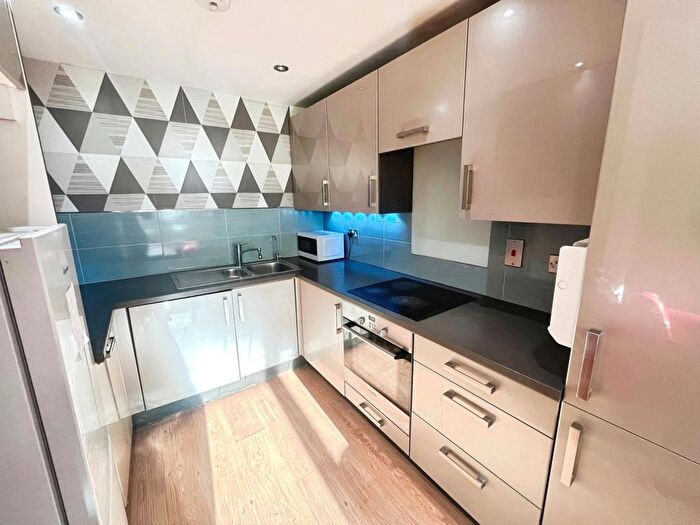 4 Bedroom Terraced House To Rent In Pontes Avenue, Hounslow, TW3