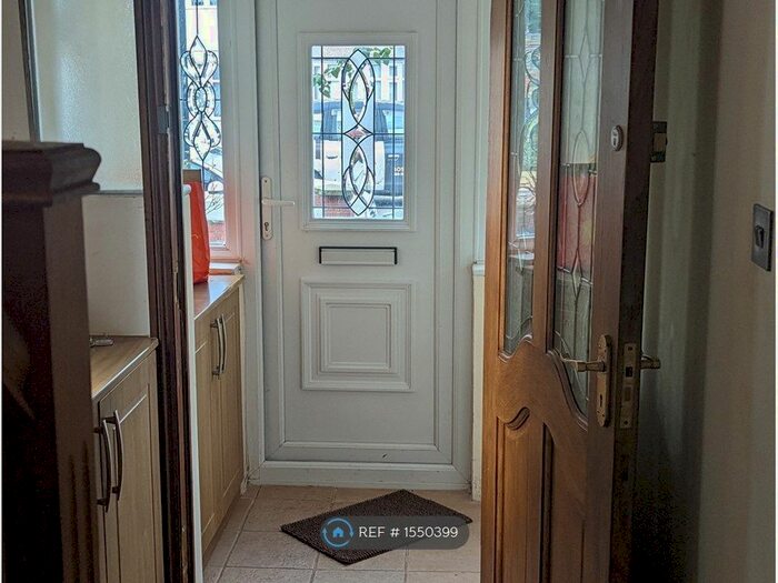 4 Bedroom Semi-Detached House To Rent In Exeter Road, Harrow, HA2