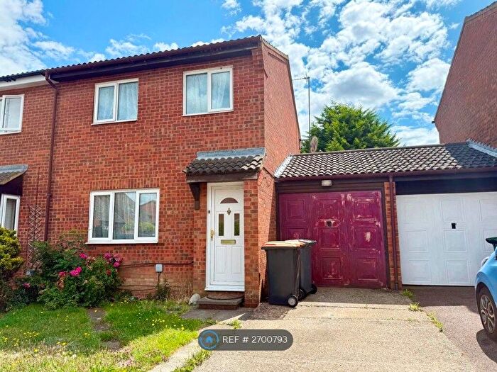 3 Bedroom Semi Detached House To Rent In Walcourt Road, Kempston, Bedford, MK42