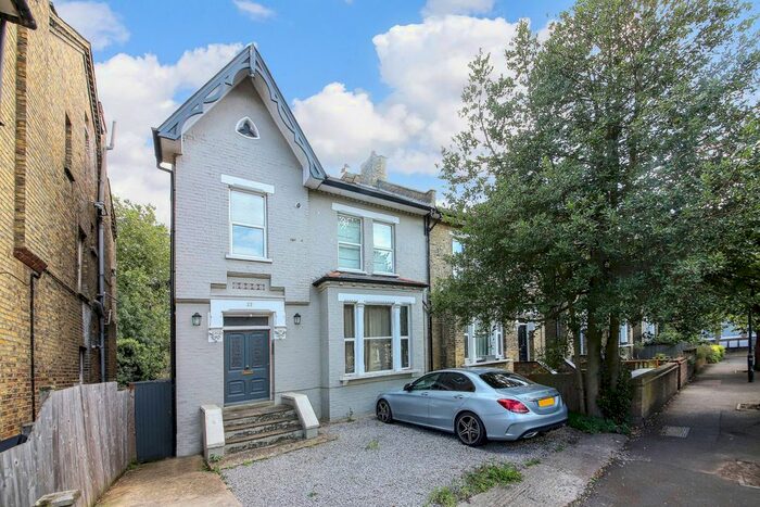 2 Bedroom Flat To Rent In Avington Grove, Anerley, London, SE20