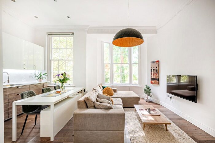 2 Bedroom Flat For Sale In Randolph Avenue, London, W9