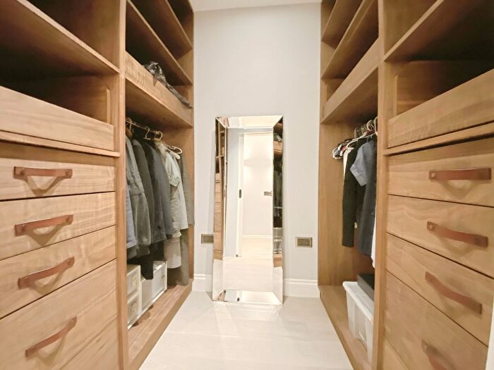 2 Bedroom Flat To Rent In Westminster Green, Westminster, London, SW1P