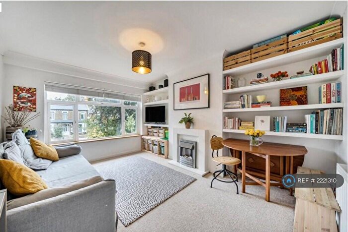 2 Bedroom Maisonette To Rent In Croydon Road, Penge, SE20