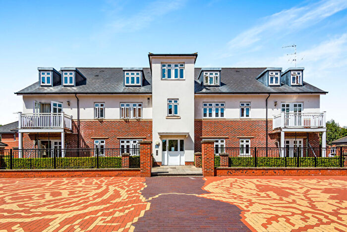 2 Bedroom Apartment To Rent In Gabriels Square, Lower Earley, RG6