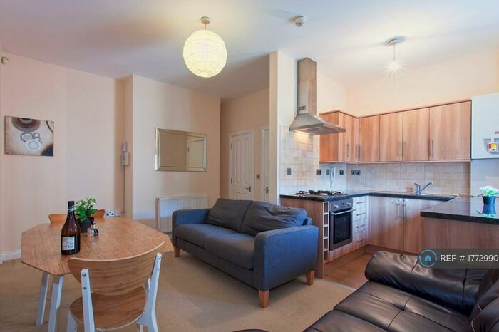 2 Bedroom Flat To Rent In Kentwood Hill, Tilehurst, Reading, RG31
