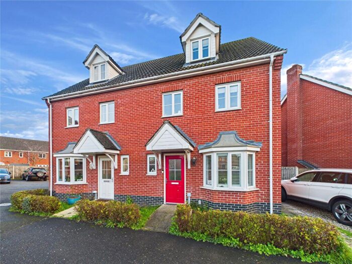 4 Bedroom Semi Detached House For Sale In Grantham Avenue, Great Cornard, Sudbury, Suffolk, CO10