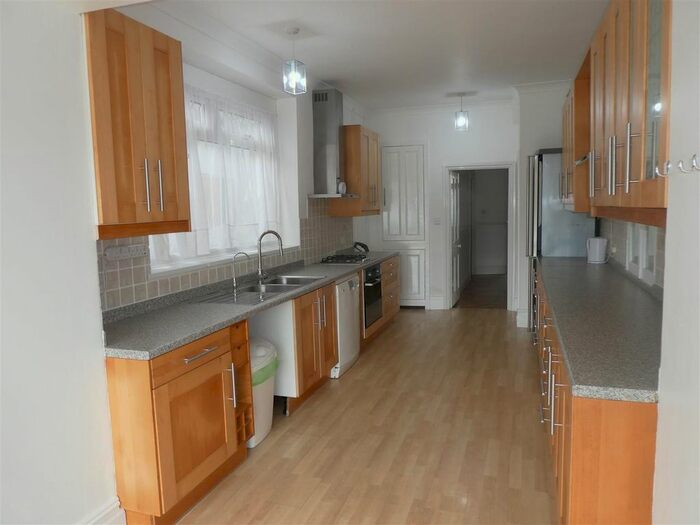 3 Bedroom Terraced House To Rent In Marble Hall Road, Llanelli, SA15