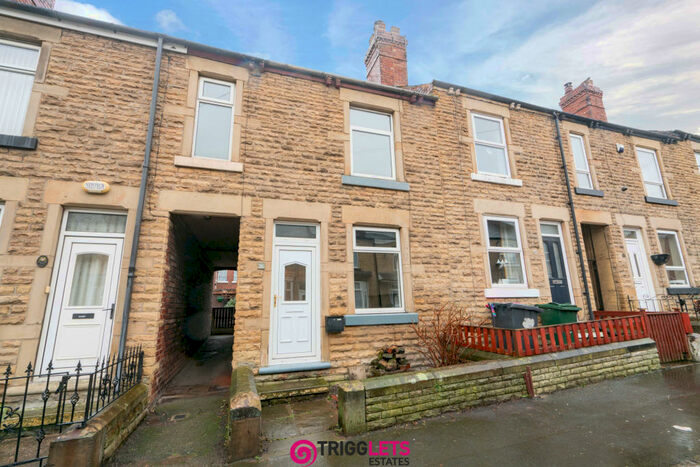 3 Bedroom Terraced House To Rent In Avenue Road, Rotherham, S63