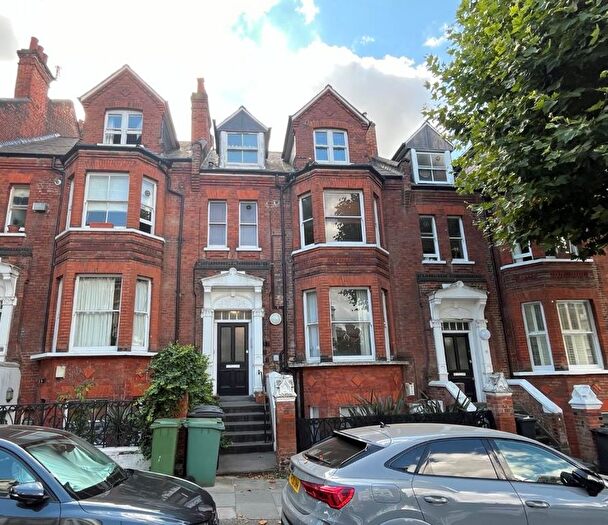 1 Bedroom Flat For Sale In Flat B, Hemstal Road, West Hampstead, London, Camden, NW6