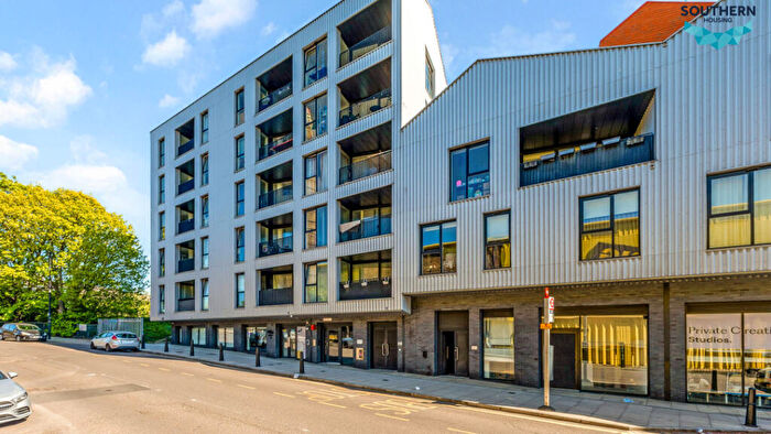 3 Bedroom Flat For Sale In Greenway Building, Wick Lane, Fish Island, Bow, London, E3
