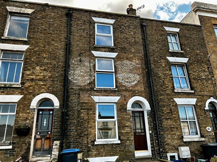 4 Bedroom Town House To Rent In London Road, Dover, CT17