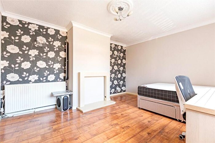 4 Bedroom Semi-Detached House To Rent In Rodney Crescent, Bristol, BS34