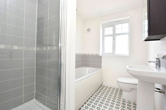 3 Bedroom Town House For Sale In Andrews Walk, Blackburn, Lancashire, BB2