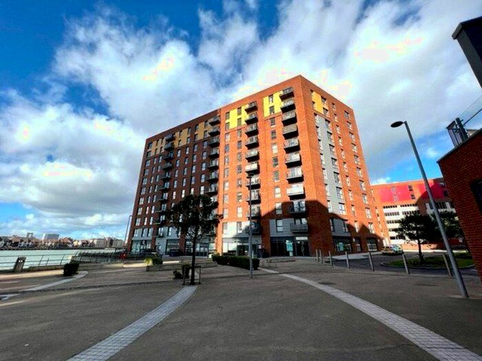 1 Bedroom Flat To Rent In Azera, Capstan Road, Southampton, Hampshire SO19