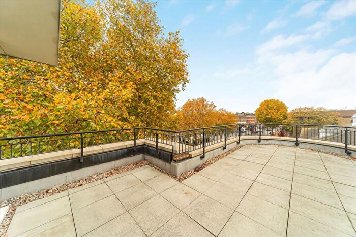 2 Bedroom Flat For Sale In Kennington Road, Kennington, SE11