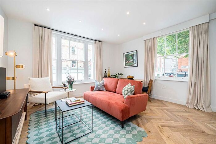 1 Bedroom Flat To Rent In Charlotte Street, London, W1T