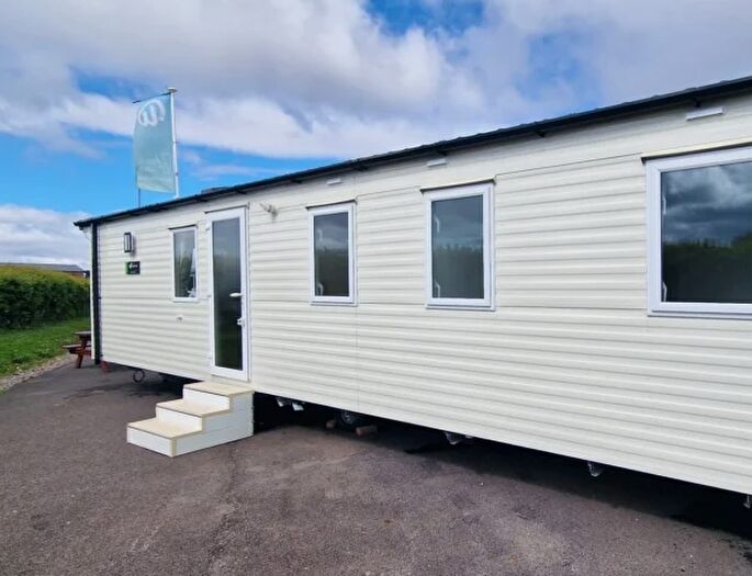 3 Bedroom Mobile/park Home For Sale In Coast Road, Berrow, Burnham-On-Sea, TA8