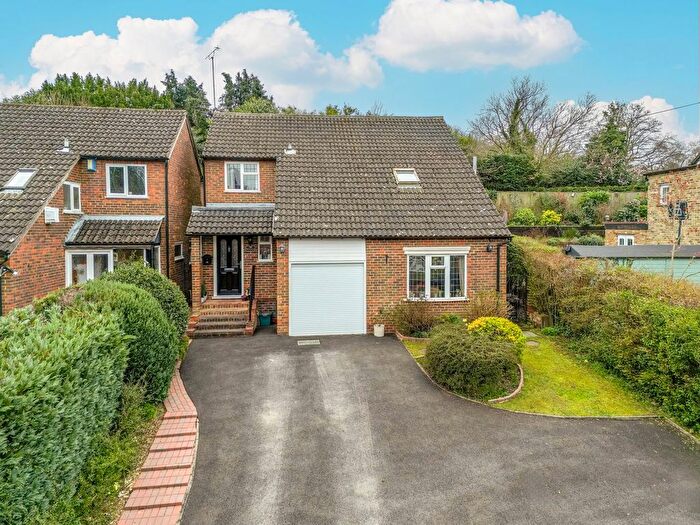 3 Bedroom Detached House For Sale In Cleland Road, Chalfont St Peter, Gerrards Cross, SL9