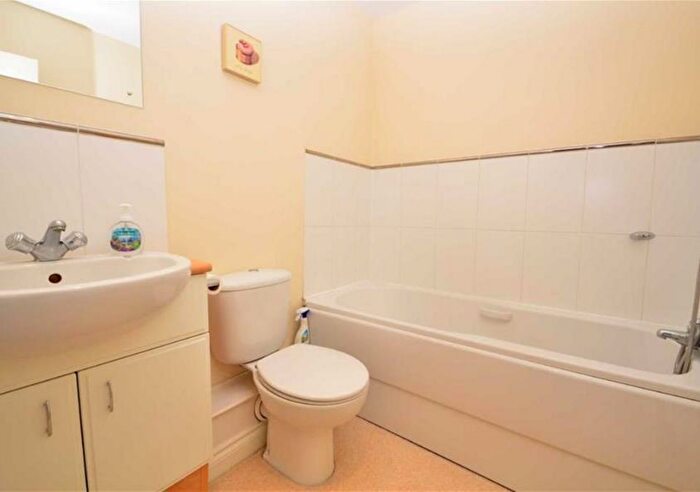 3 Bedroom Town House To Rent In Porthallow Close, Orpington, BR6