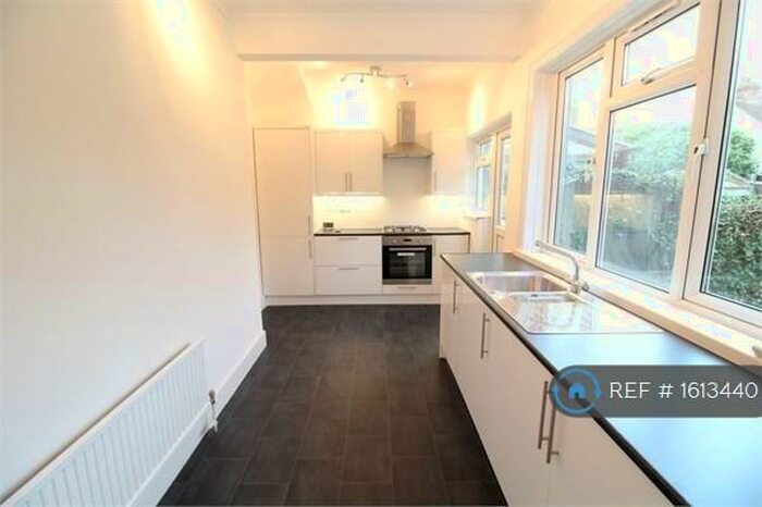 3 Bedroom Terraced House To Rent In Torridge Road, Thornton Heath, CR7