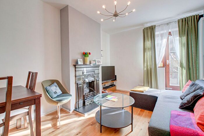 1 Bedroom Flat For Sale In Lennox Road, London, N4