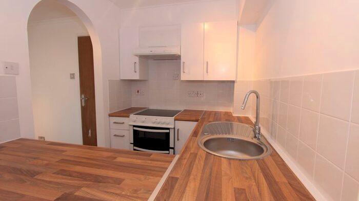 1 Bedroom Flat To Rent In St. Pauls Rise, London, N13