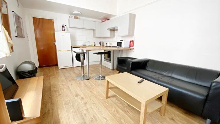2 Bedroom Apartment For Sale In St Andrews Road, Southsea, Portsmouth, PO5