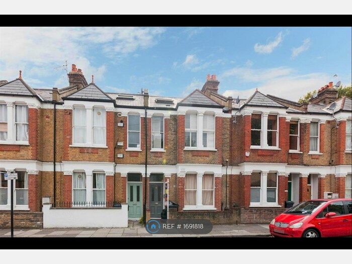3 Bedroom Flat To Rent In St Alphonsus Road, London, SW4