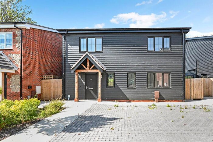 3 Bedroom House To Rent In Yapton Lane, Walberton, BN18