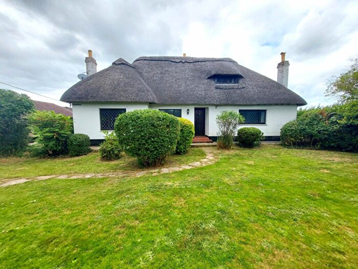 3 Bedroom Detached House To Rent In Coldhill Lane, Waterlooville, Hampshire, PO8