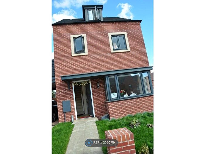 4 Bedroom Detached House To Rent In Kent Road South, Northampton, NN5