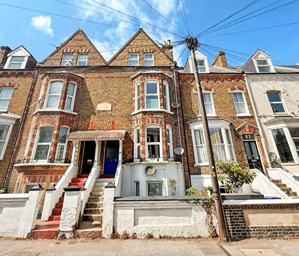 1 Bedroom Flat For Sale In West Cliff Road, Ramsgate, CT11