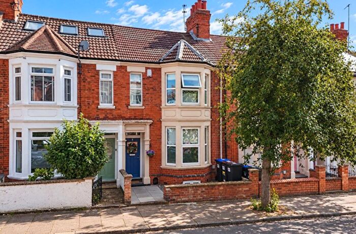 3 Bedroom Terraced House For Sale In Clarence Avenue, Northampton, NN2