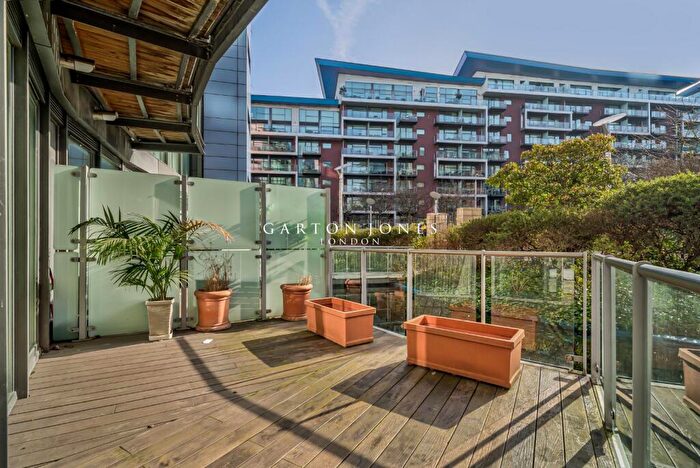 2 Bedroom Apartment To Rent In Centurion Building, Queenstown Road, London, SW11