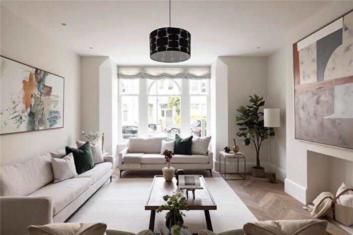 3 Bedroom Duplex For Sale In Howitt Road, Belsize Park, London, NW3