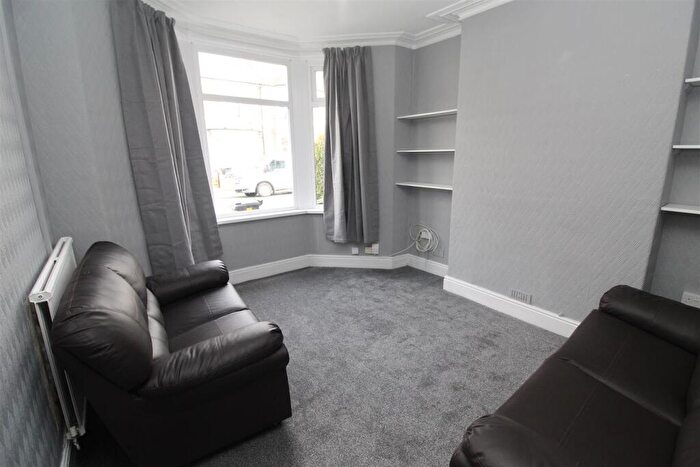 4 Bedroom House To Rent In Manor Street, Cardiff, CF14