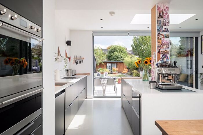 4 Bedroom Semi-detached House For Sale In Old Oak Road, London, W3