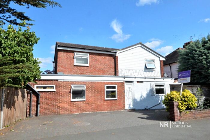 4 Bedroom Detached House For Sale In Station Avenue, West Ewell, Surrey., KT19