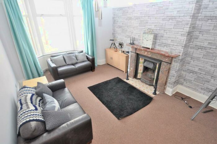 2 Bedroom Flat To Rent In Sandringham Road, Gosforth, Newcastle Upon Tyne, NE3