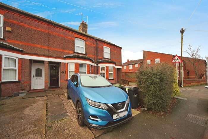 2 Bedroom Terraced House For Sale In St. Thomas's Road, Luton, LU2