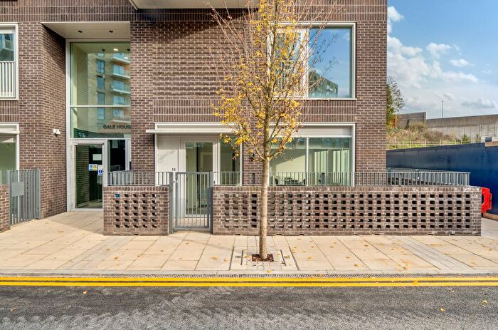 2 Bedroom Detached House To Rent In Glenside Grove, London, SE3