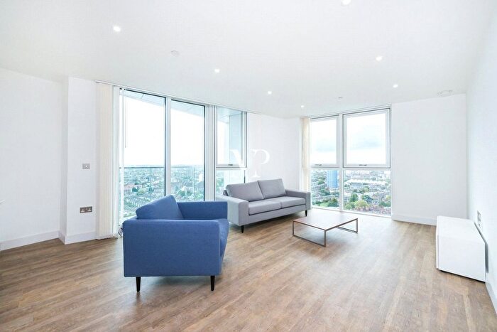 2 Bedroom Flat To Rent In Nine Elms Point, Gladwin Building, London, SW8