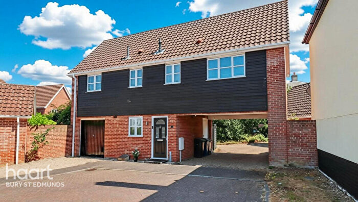 3 Bedroom Detached House For Sale In Coltsfoot Crescent, Bury St Edmunds, IP32