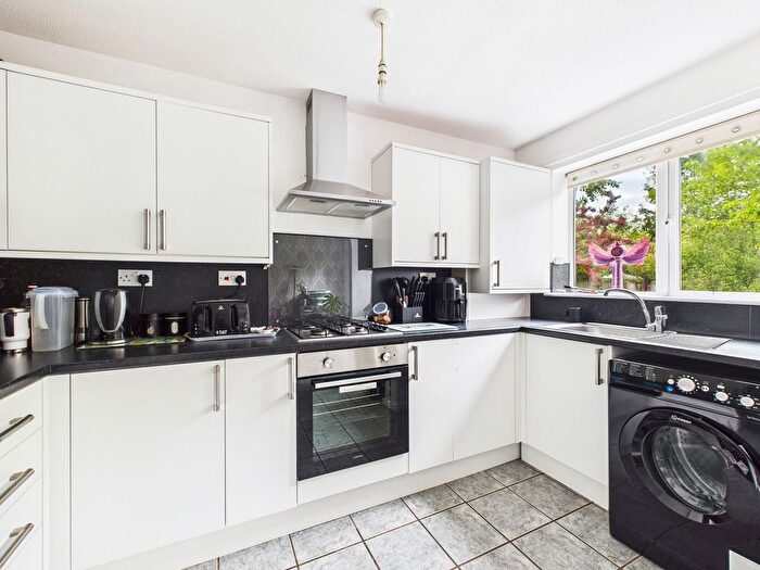 4 Bedroom Semi-Detached House To Rent In Astley Street, Tyldesley, M29