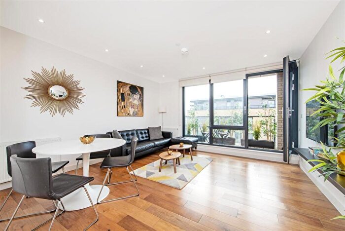 2 Bedroom Apartment To Rent In Palmers Road, London, E2