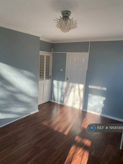 2 Bedroom Flat To Rent In Casterbridge Road, Blackheath London, SE3