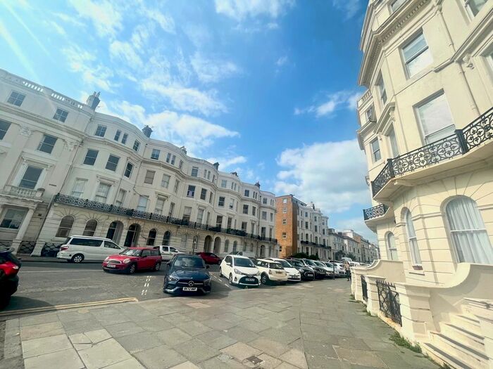 1 Bedroom Flat To Rent In St. Aubyns, Hove, BN3