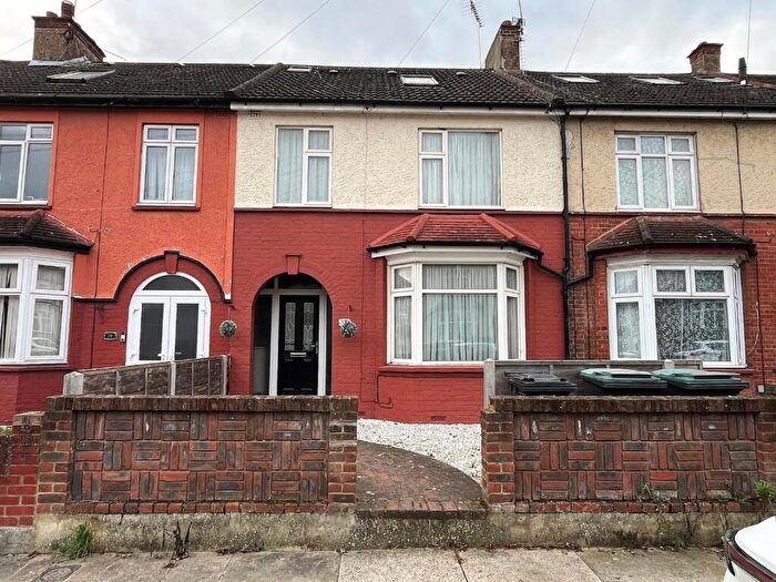 4 Bedroom Terraced House For Sale In Coulton Avenue, Northfleet, Gravesend, DA11