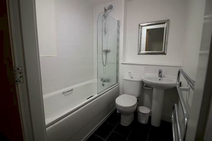 2 Bedroom Apartment For Sale In Queens Road, Chester, CH1