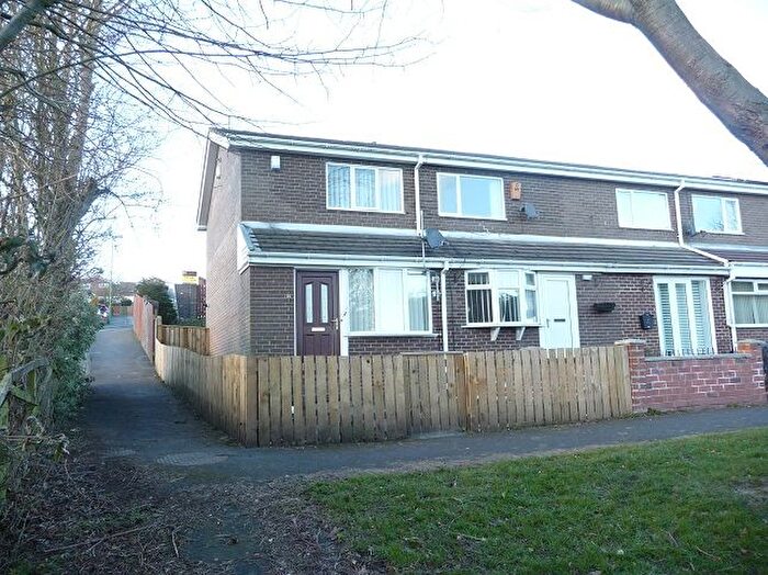2 Bedroom End Of Terrace House To Rent In Girvan Close, Stanley, DH9
